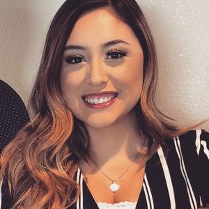 Meet your Posher, Yvette